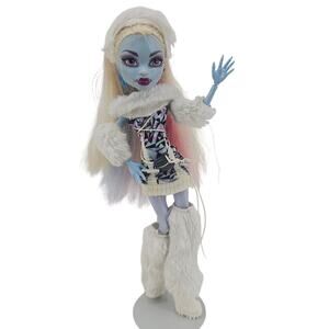 Monster High First Wave G1 Original Abbey Bominable Doll 2011 yeti